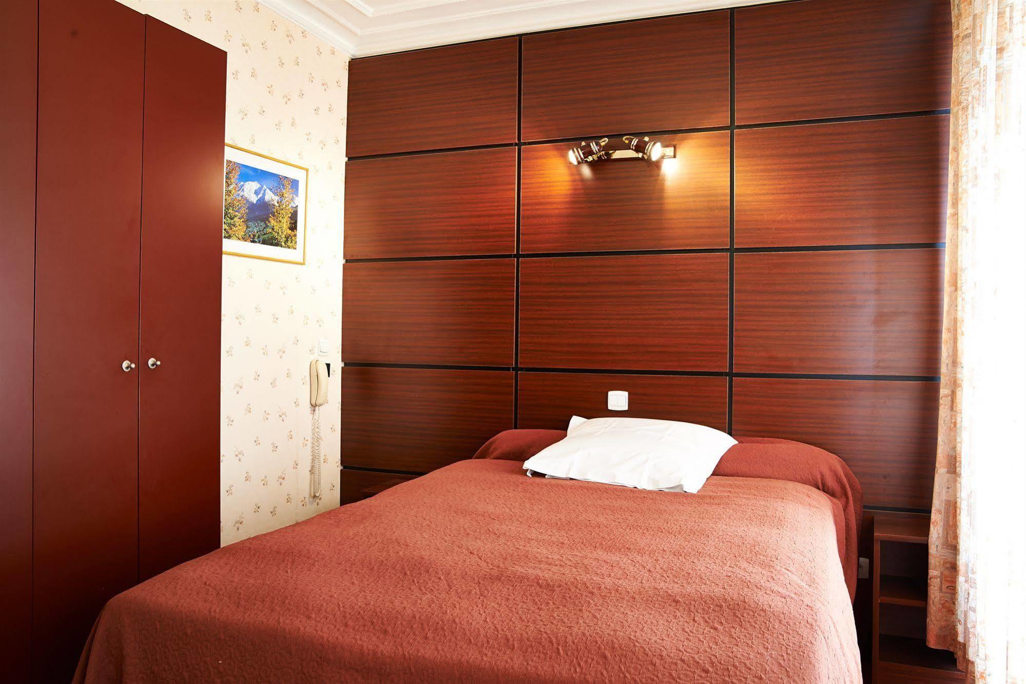 Hotel Maillot Neuilly-sur-Seine Exterior photo